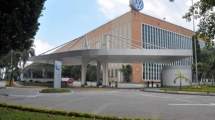 Fachada da fábrica na Volkswagen em São Bernardo do Campo (SP), onde são feitos Polo, Nivus, Virtus e Saveiro