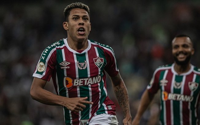 Matheus Martins ganha espaço no Fluminense e se credencia para herdar vaga de Luiz Henrique