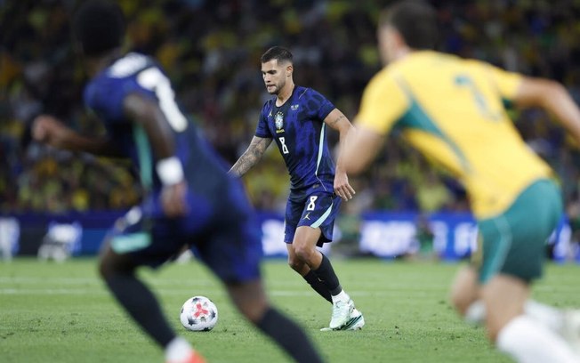 Bruno Guimarães marcou na vitória do Brasil sobre a Austrália por 4 a 2
