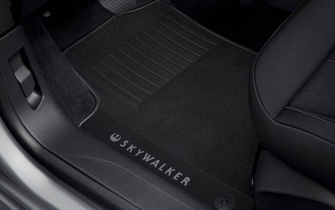 Peugeot 2008 ganha nova versão Skywalker na linha 2021