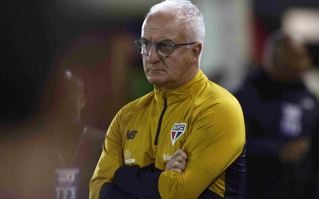 Dorival Junior durante o jogo entre São Paulo e Bolívar Dorival Junior durante o jogo entre São Paulo e Bolívar