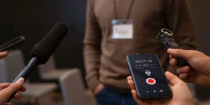 Microfone do celular parou? Veja motivos e como resolver