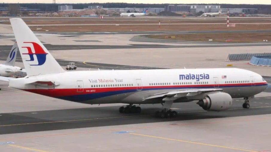 O avião da Malaysia Airlines caiu no percurso entre Kuala Lumpur e Pequim, em 2014