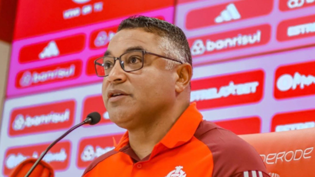 Roger Machado se pronuncia após ser cotado para assumir Seleção Roger Machado se pronuncia após ser cotado para assumir Seleção