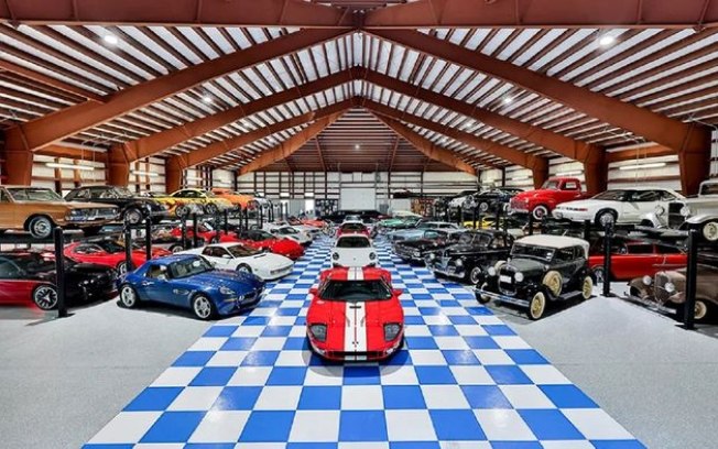 George Foreman anuncia que vai vender toda sua coleção de carros