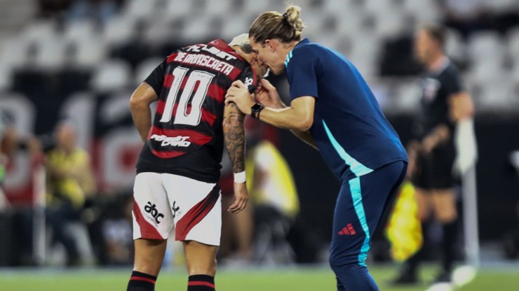 Flamengo volta a negociar renovações de Filipe Luís e Arrascaeta