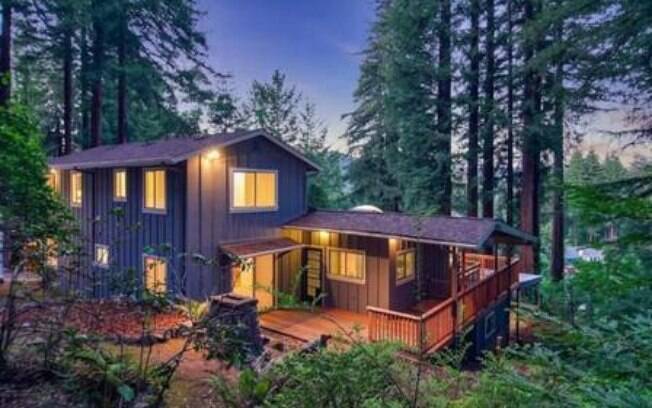 Casa em floresta na Califórnia à venda por R$ 5,5 milhões