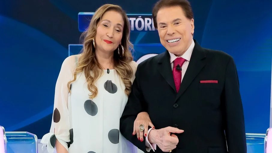 Sonia Abrão em sua última gravação para a TV ao lado de Silvio Santos