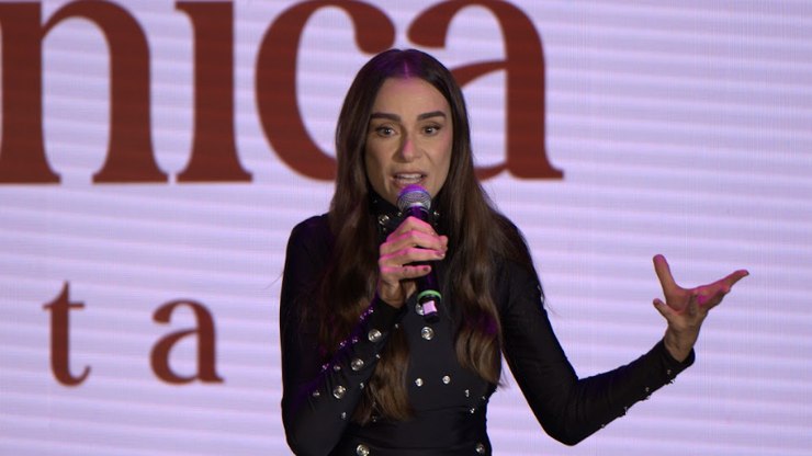 Mônica Martelli estreia novo programa em canal de televisão