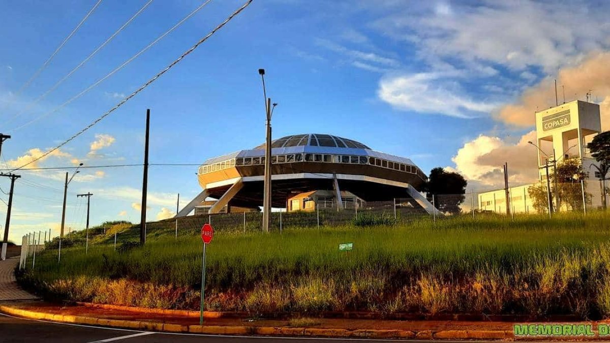 Memorial ET de Varginha gaha nova iluminação externa