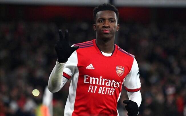 Com hat-trick de Nketiah, Arsenal goleia o Sunderland e vai às semifinais da Copa da Liga Inglesa