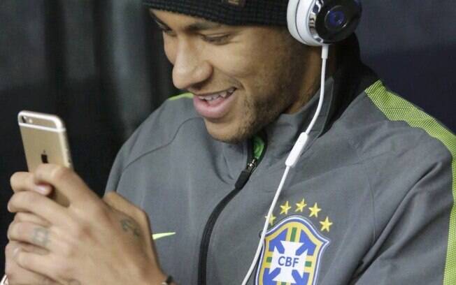 Neymar no celular