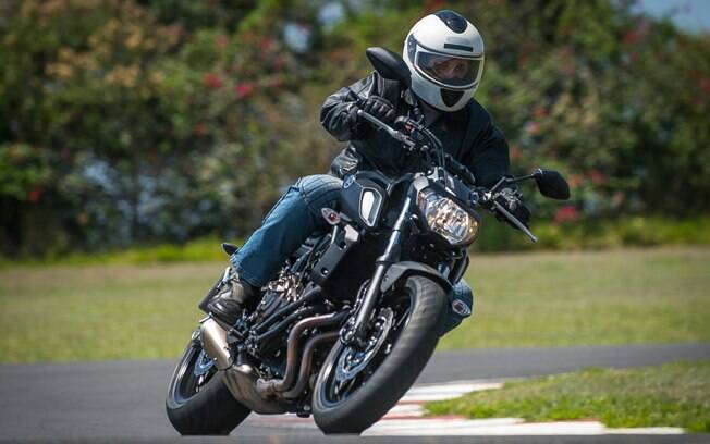 Rafael Paschoalin triunfa em corrida internacional pilotando uma Yamaha  MT-07 – Funbike