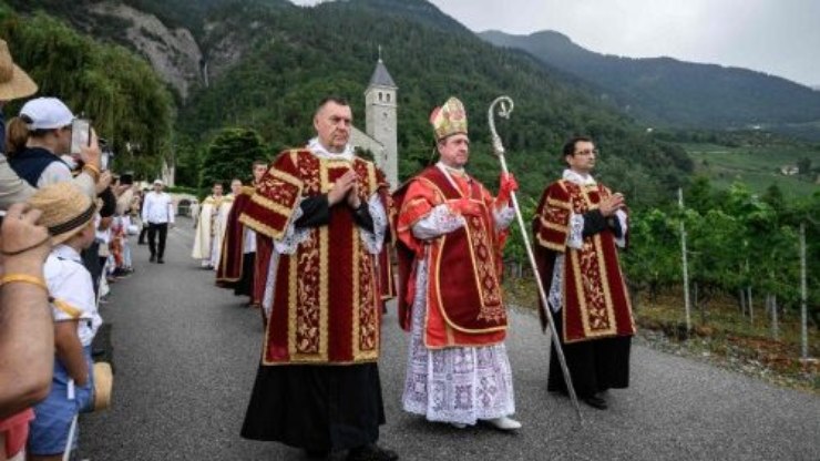 Saiba o que significa ser excomungado pela Igreja Católica