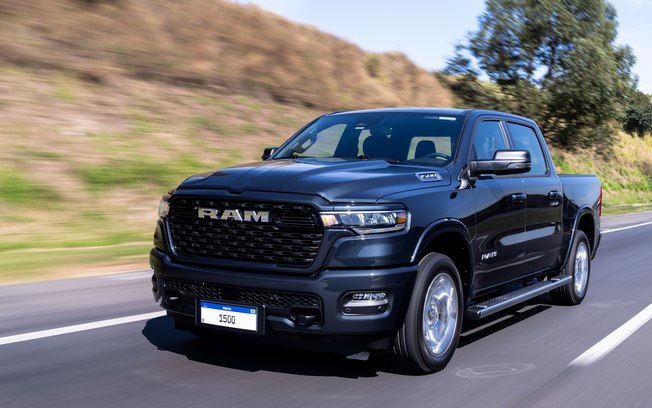 RAM 1500 Big Horn reduz o luxo, mas preserva a força dos 426 cv