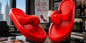 Havaianas transforma “O Diabo Veste Prada 2” em estilo
