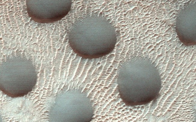 NASA encontra formações atípicas na superfície de Marte