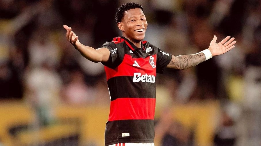 Flamengo acerta venda de Plata para o Dínamo Moscou por 10 milhões de euros Flamengo acerta venda de Plata para o Dínamo Moscou por 10 milhões de euros