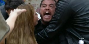 Record decide manter Dhomini no Power Couple após confusão