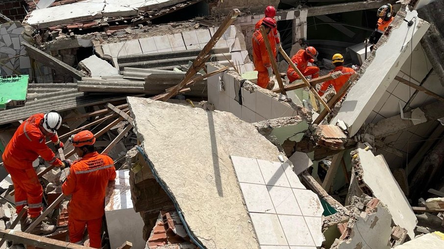 Escombros das casas desabadas em Olinda. Escombros das casas desabadas em Olinda.