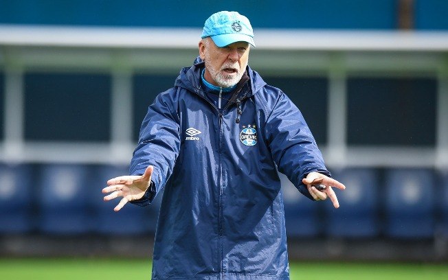 Grêmio de Mano Menezes busca sequência em casa