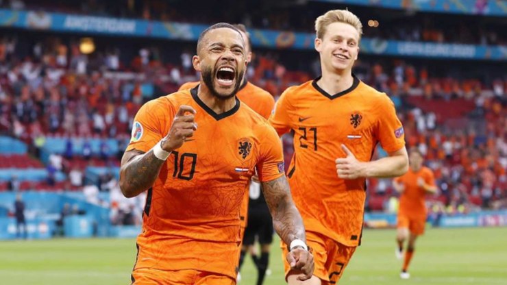 Corinthians: astro do Barça valoriza Memphis e futebol brasileiro