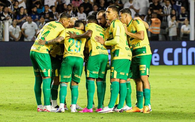 Cuiabá enfrenta o Bahia em disputa direta e tem nova chance para encaminhar a permanência na Série A do Brasileirão