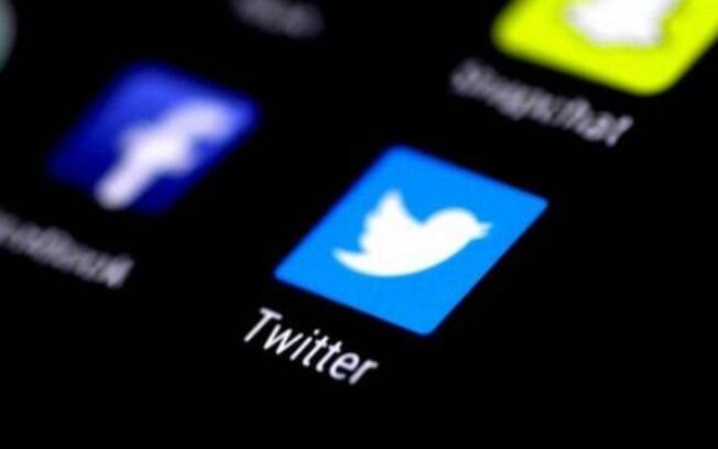 Facebook, Twitter e aplicativos como o WhatsApp têm sido terreno fértil para informações falsas sobre covid-19