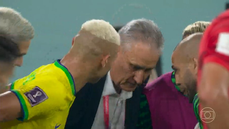 Tite fez 'dança do pombo' junto com jogadores da Seleção