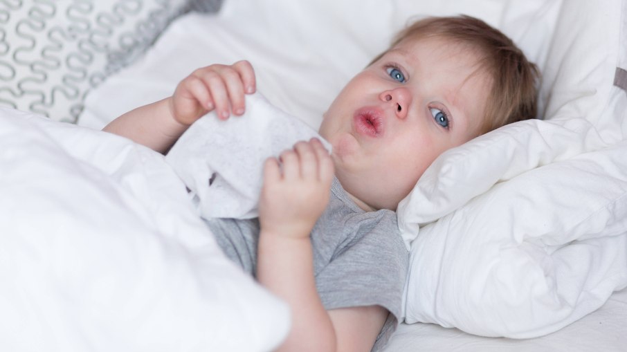 Doença afeta crianças e é conhecida como tosse comprida