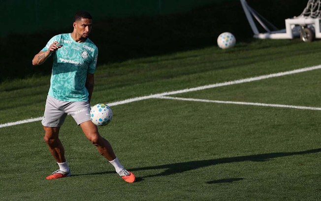 Murilo durante treinamento do Palmeiras nesta sexta-feira (28)