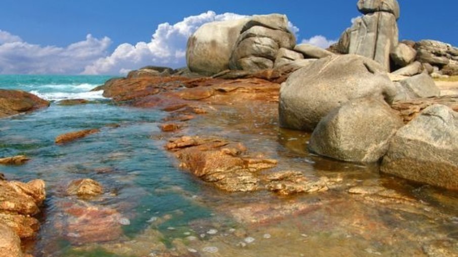 Monumento Natural dos Costões Rochosos - Rio das Ostras (RJ)