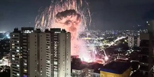 Explosão seguida de incêndio provoca destruição na Zona Leste de São Paulo