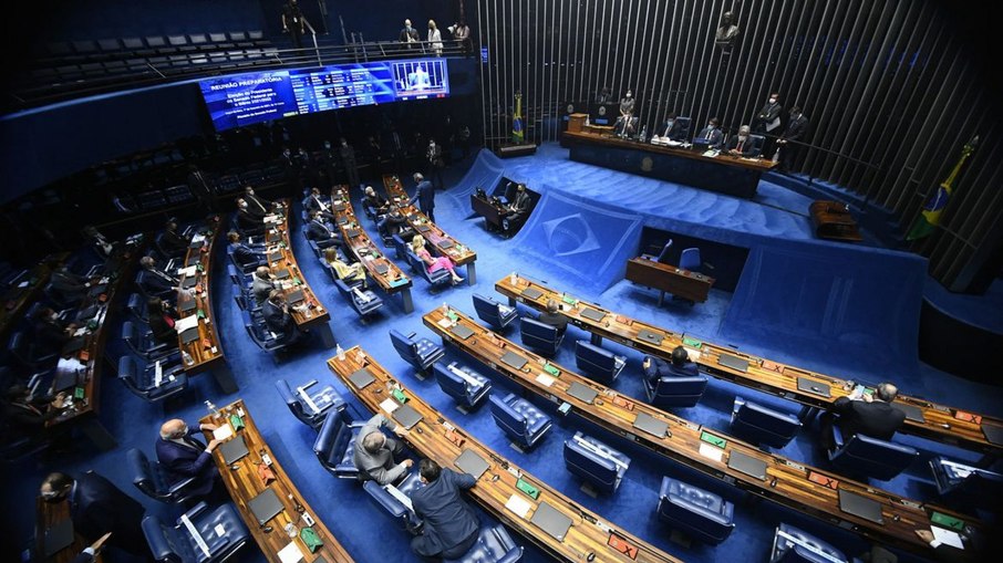 Senado aprova projeto que autoriza Planalto a manter 37 ministérios