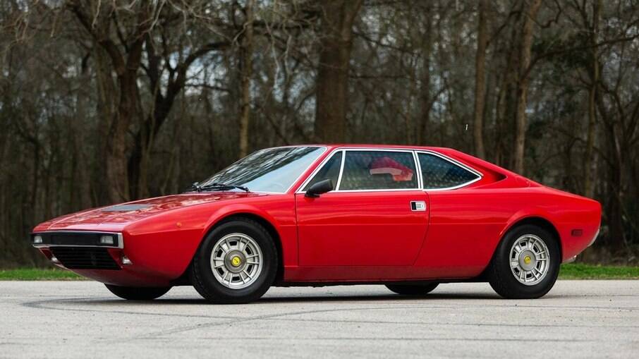 A dinastia italiana da casa de Maranello começou com a Ferrari Dino 308 GT4 de 1973.