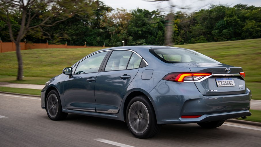 Corolla Altis Hybrid Premium