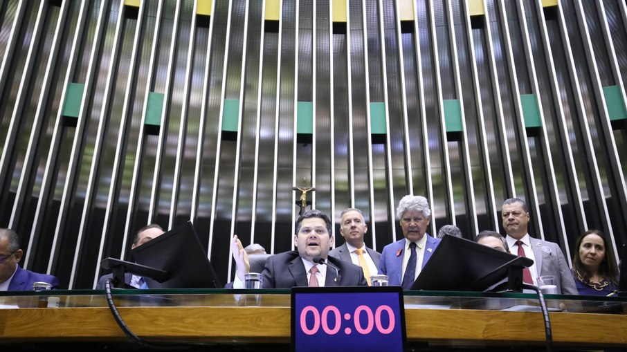 A briga entre EUA e Brasil é uma chance oferecida ao Legislativo para recuperar prestígio junto à sociedade