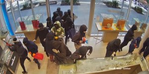 Mega-assalto: bando rouba R$ 5,3 milhões em peças de luxo