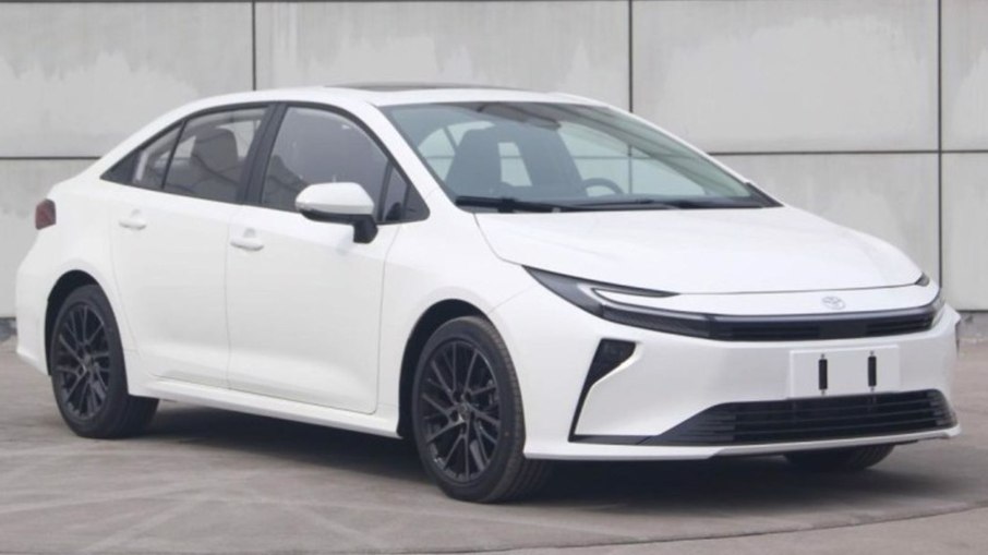 Vazam imagens de novo Toyota Corolla Vazam imagens de novo Toyota Corolla