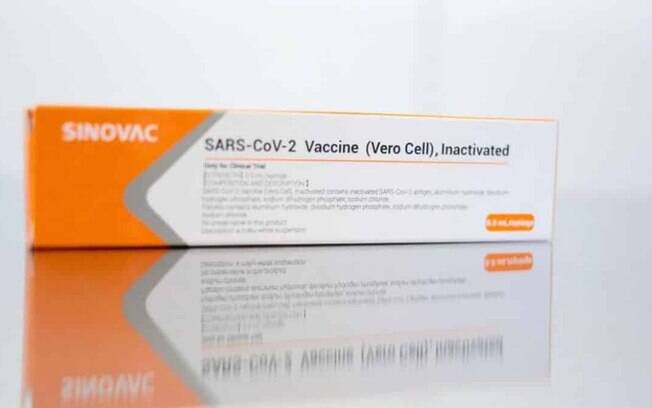 CoronaVac passa pela terceira fase de testes CoronaVac passa pela terceira fase de testes