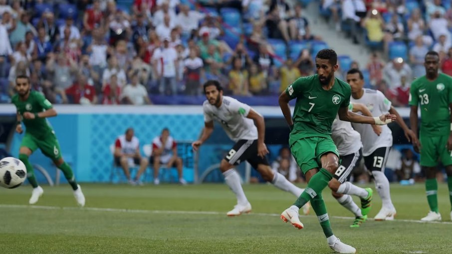 Salman Al-Faraj, que sofreu uma lesão no ombro no último domingo, mas, de acordo com o técnico Hervé Renard, estará apto para o Mundial.