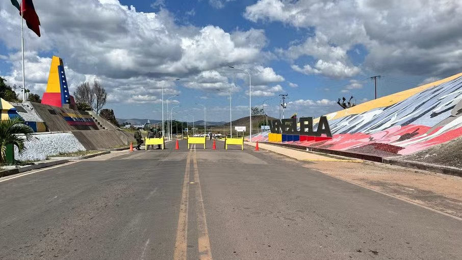 Maduro fecha fronteira entre Venezuela e Brasil