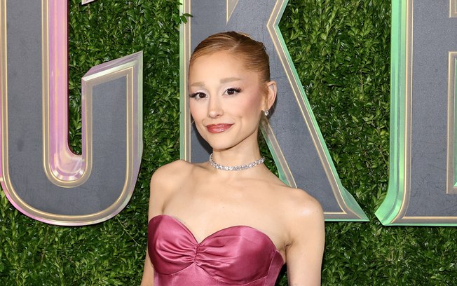 Ariana Grande usa look com tendência da saia balonê em première de Wicked