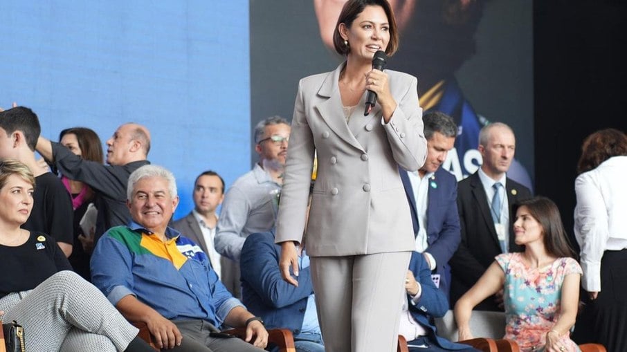 Michelle Bolsonaro criticou cota para mulheres em evento do PL Mulher, em São Paulo, mas depois recuou