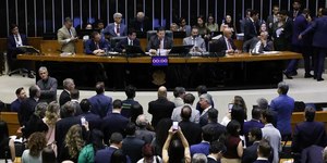 PL do Licenciamento Ambiental: Congresso derruba 52 vetos de Lula