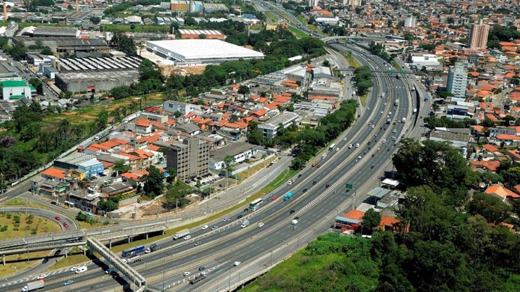 Obras interditam sistema Anhanguera-Bandeirantes durante a semana