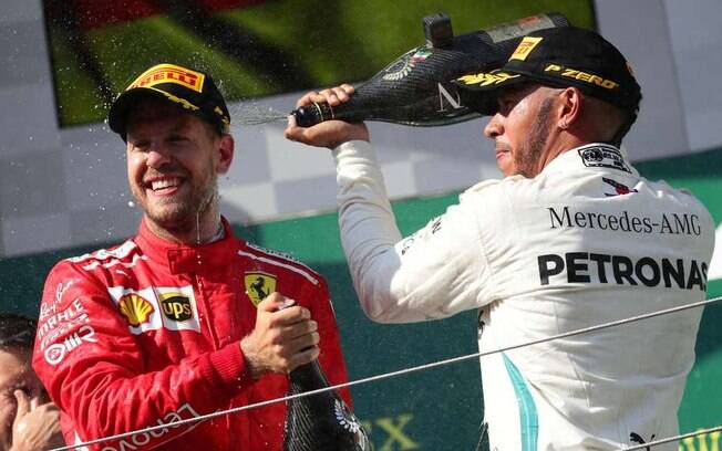 Hamilton defendeu Vettel de críticas e pediu mais respeito ao adversário