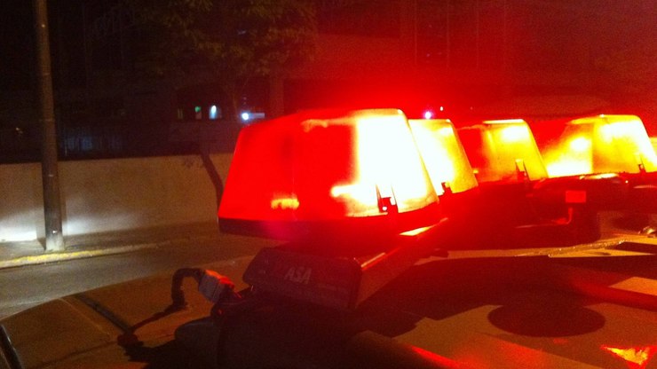 Vizinhos chamam PM após ouvirem gritos de mulher durante agressão