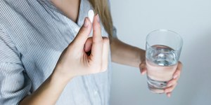 Ibuprofeno em excesso pode causar perda auditiva irreversível