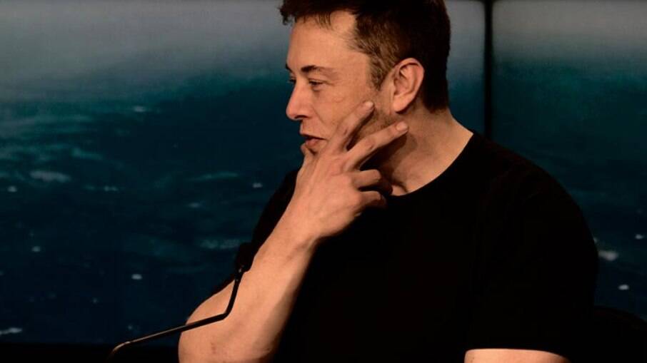 Elon Musk, dono da Tesla, critica isenção para carros elétricos